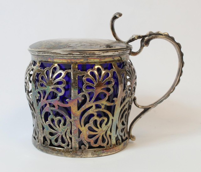 Silver mustard pot of large size, ogee baluster shape with p...