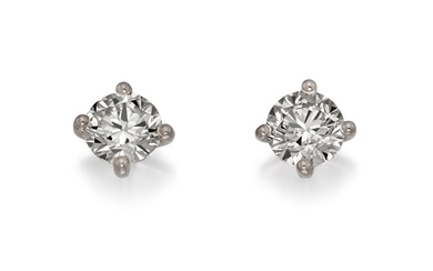 Solitaire-Ear Studs