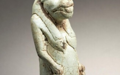 THOUÉRIS EN FAÏENCE Art égyptien, Basse Époque, 664 - 332 av. J.-C.Statuette de la déesse...