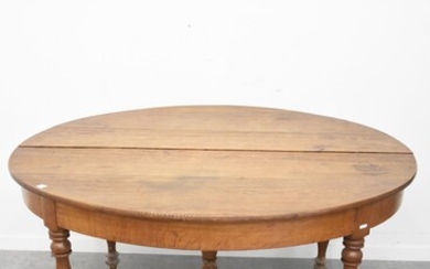Table ovale en chêne à allonges, 5 pieds (HT.75 x 130 x 110cm)