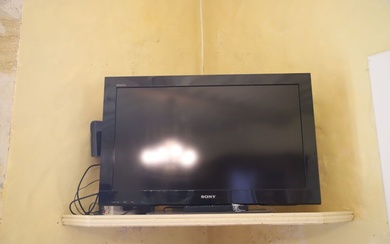 Téléviseur Sony Bravia 80 cm (fonctionne... - Lot 24 - A.Blanchy | E.Lacombe - Bordeaux Chartrons - Bordeaux Enchères