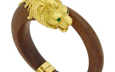 Van Cleef & Arpels Gold, Wood and Green Onyx Lion Head Bangle Bracelet, France