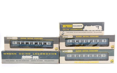 Wrenn OO gauge model railways locomotives and passenger coaches.