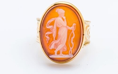 18K yellow gold ring set with a cornelian cameo featuring...