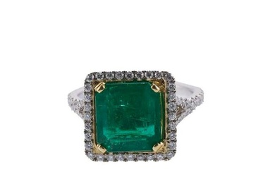 18k Gold 3.13ct Emerald Diamond Ring