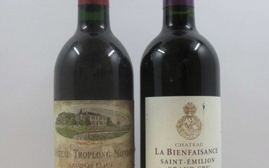 10 bouteilles 4 bts : CHÂTEAU TROPLONG MONDOT 1985 GCC Saint Emilion (étiquettes très abimées)