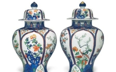 A PAIR OF VERTE-IMARI JARS AND COVERS, QING DYNASTY, 19TH CENTURY