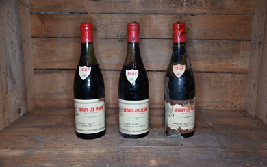3 bouteilles Savigny Les Beaune 1967. Bouhey-Allex.... - Lot 25 - Ferri & Associés