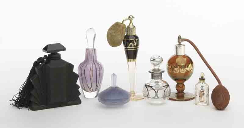 (7) Antique perfumes