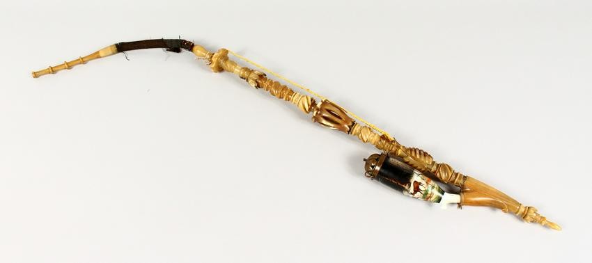 A LATE 19TH CENTURY CONTINENTAL PIPE, with ornately