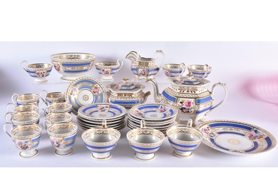 A Mid 19th Century English Tea Service comprising - 7 tea c...