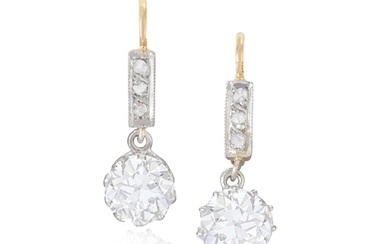 A PAIR OF EARLY 20TH CENTURY DIAMOND PENDENT EARRINGS Each ...