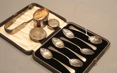 A cased set of six silver teaspoons, Birmingham, 1927, two m...