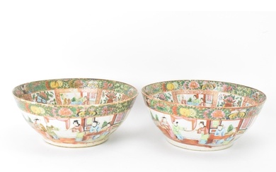 A pair of Chinese export late 19th century Canton Famille Ro...
