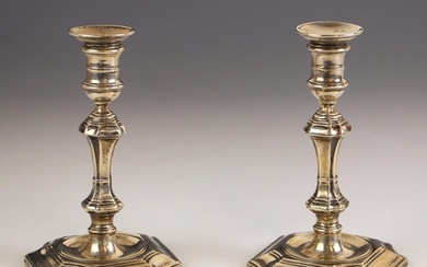 A pair of Victorian silver candlesticks, Hawkesworth, Eyre a...