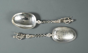 A pair of continental metalwares short handled serving