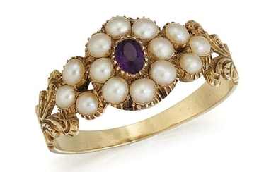 AN EARLY 19TH CENTURY AMETHYST AND SPLIT PEARL RING