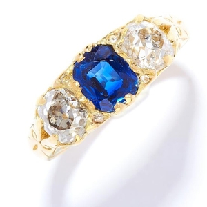 ANTIQUE SAPPHIRE AND DIAMOND THREE STONE RING in 18ct