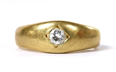 An 18ct gold diamond set ring