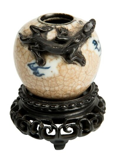 Ancient Chinese Inkwell Porcelain period Guan with