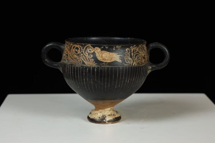 Ancient Greek Ceramic HELLENISTIC SKIPHOS - 10.5×16×10 cm - (1)