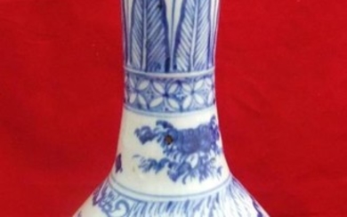 Antique, 18/19thC Chinese blue & white vase 27cm high,...