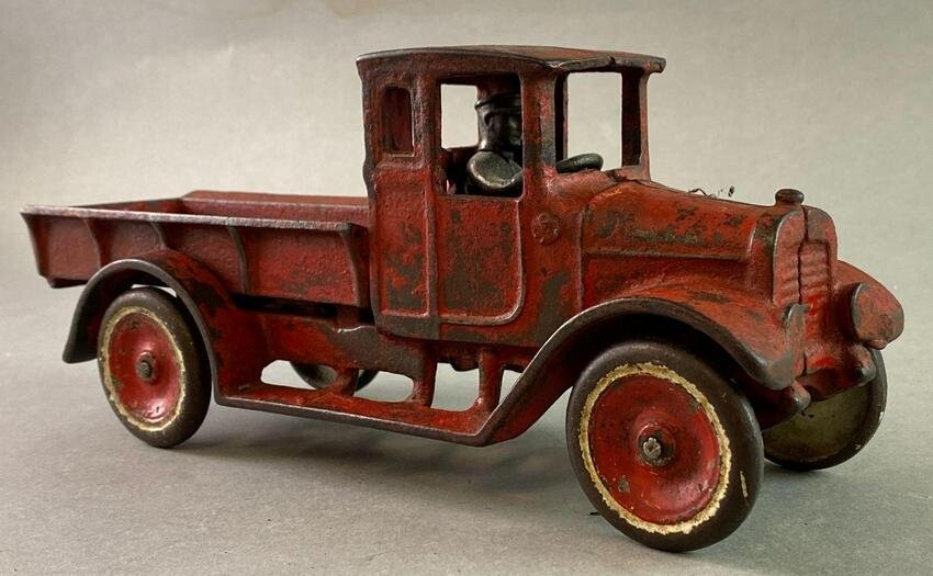 Antique Arcade Cast Iron International Truck