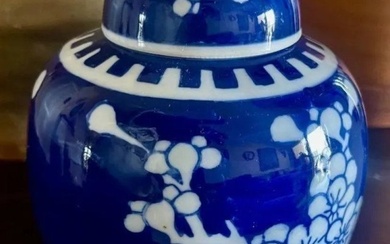 Antique Chinese Porcelain Blue And White Kangxi Jar Prunes Blossom