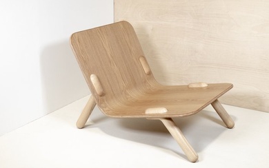 Ash wood plywood - numberd producion - ash wood legs - Maarten Baptist - Lounge chair - LEGG low seat chair - Plywood, Massive ash wood legs and ash wood veneer