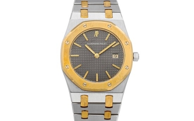 Audemars Piguet Royal Oak, Reference 56175 | A yellow gold and stainless steel bracelet watch with date, Circa 1994 | 愛彼 | 皇家橡樹系列 型號56175 | 黃金及精鋼鏈帶腕錶，備日期顯示，約1994年製
