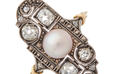 Bague en or 14ct du début du 20e siècle, perle et diamant taille ancienne, ajourée,...