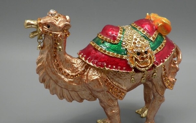 Camel Shaped Decorative Figure\Box