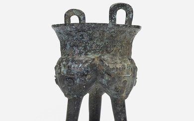 Chinese Archaistic ritual tripod food vessel (liding)