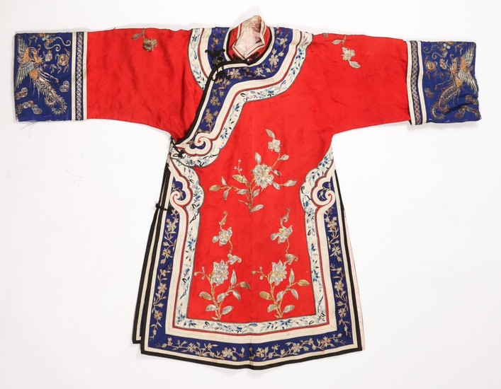 Chinese Embroidered Red Silk Ladies Coat, 20th Century A5WAT