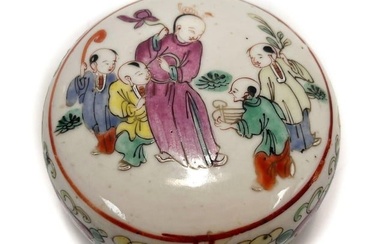 Chinese Porcelain Covered Round Box