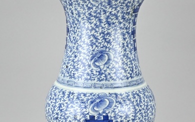 Chinese vase (blue/white)