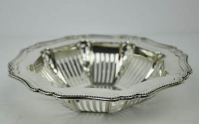Coupe in solid silver lace worked on Birmingham - .925 silver - William Neale - U.K. - 1909