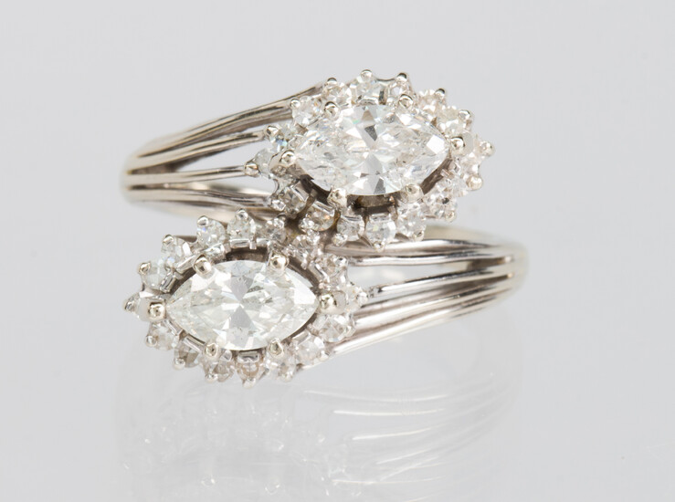 Diamond, 18k white gold ring
