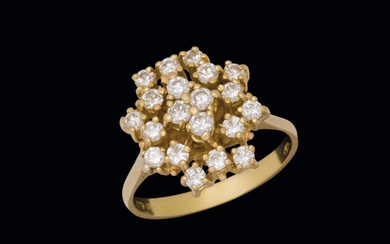 Diamond rosette gold ring