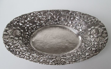 Djokja silver bread basket - .800 silver - Indonesia - First half 20th century