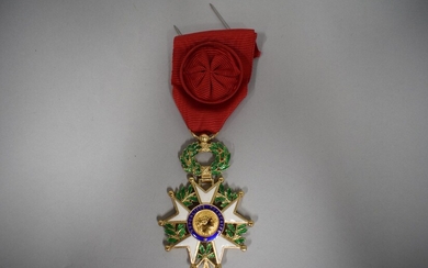 Etoile d'officier de la Légion d'honneur...