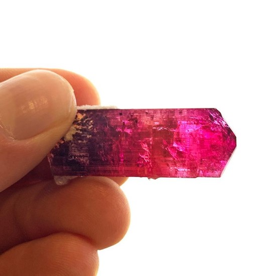 Extremely Rare Change color Pleochroism Tourmaline var. Elbaite Crystal - 4.1×1.6×1.5 cm - 17 g