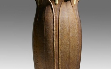 Grueby Faience Company, Rare floor vase
