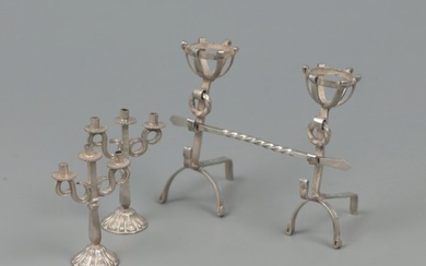 Gustave Sausset, Parijs ca. 1875 - Haardbokken met Braadspit en Kandelaars *NO RESERVE* - Miniature figure (5) - Silver