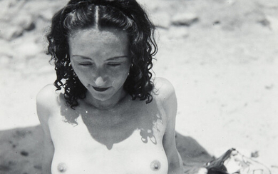 Henriette Theodora Markovitch, dite Dora MAAR 1907 - 1997 Nusch Éluard sur la plage - Antibes, été 1937