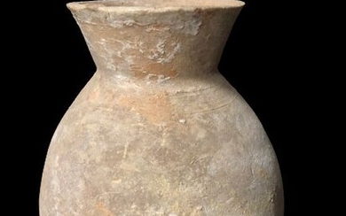 Holy Land (Canaanite) Pottery jar. 22,5 x 18 cm