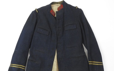 INFANTERIE. Vareuse de lieutenant du 103e RI ( Paris) en drap gris de fer bleuté...