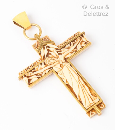 Importante croix reliquaire en or jaune,... - Lot 25 - Gros & Delettrez