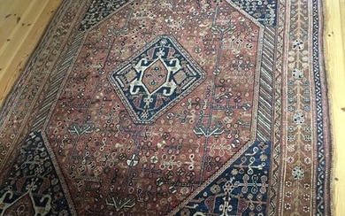 Khasgai tribal rug, south Persia. C. 1950–1960. 171×255 cm.