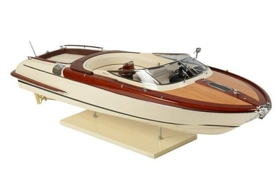 Kiade Maquettes Riva Aquariva 33" Ivory Model Boat
